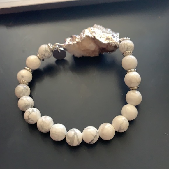 WHITE QUARTZ BRACELET - Picture 4 of 4